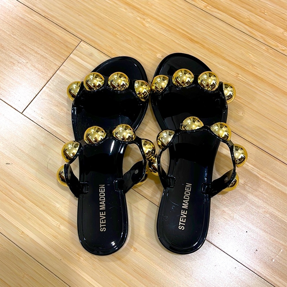 Steve Madden flats with gold half moons
